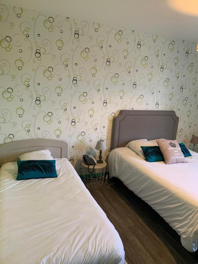 Logis-Hotel Restaurant Auberge Les Vallees Du Perche Vicheres ภายนอก รูปภาพ