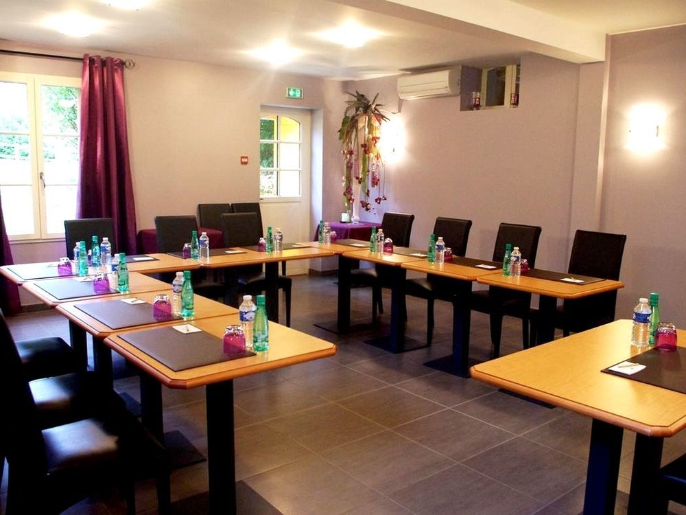 Logis-Hotel Restaurant Auberge Les Vallees Du Perche Vicheres ภายนอก รูปภาพ