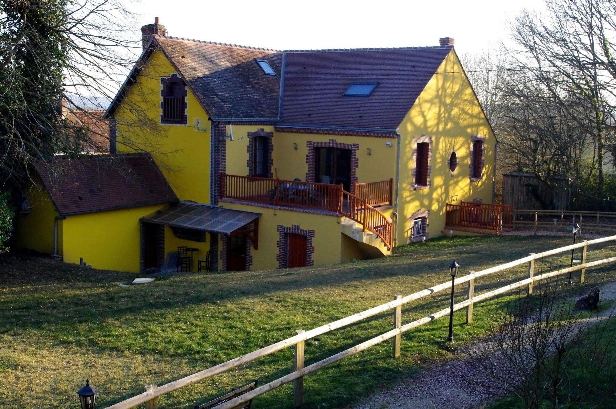 Logis-Hotel Restaurant Auberge Les Vallees Du Perche Vicheres ภายนอก รูปภาพ