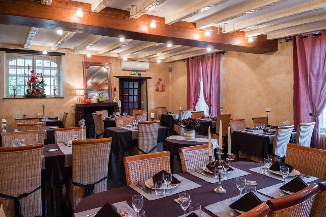 Logis-Hotel Restaurant Auberge Les Vallees Du Perche Vicheres ภายนอก รูปภาพ